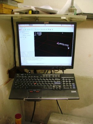 repasovaný monitor a klávesnice z www.device.cz