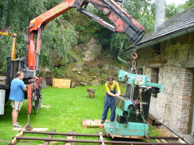 nová frézka 005.jpg