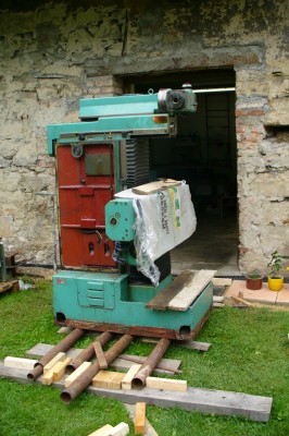 nová frézka 006.jpg