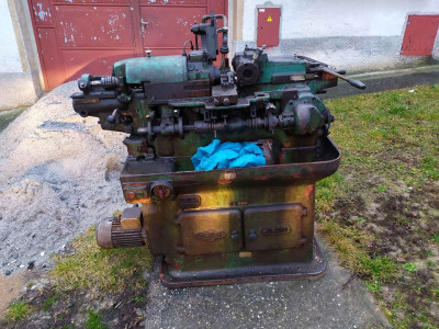 Opakovací soustruh.jpg