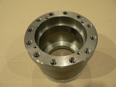 Spodní část s přívodem chladící vody