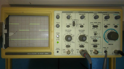 Analogovy osciloskop (2).jpg