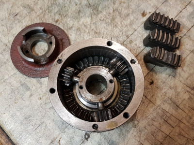 Image4249459072189820622.jpg (762.23 KiB) Zobrazeno 4586 x Vyjímečně jsem to nenafotil z všech světových stran, ale imho to vše vypadalo zachovale.