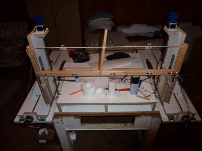 Pohled na &amp;quot;pracoviště&amp;quot; s kompletní řezačkou