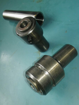 UAE upinac a zavitorez (2).jpg (163.29 KiB) Zobrazeno 1394 x UAE upinac a zavitorez (2).jpg