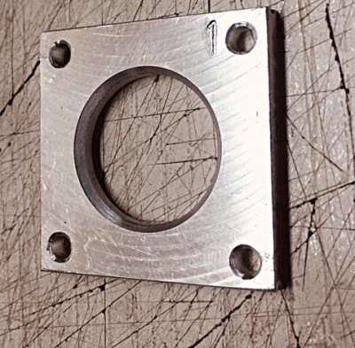 priruba.jpg (116.57 KiB) Zobrazeno 11085 x Příruba na ložisko přesah je 0,2mm