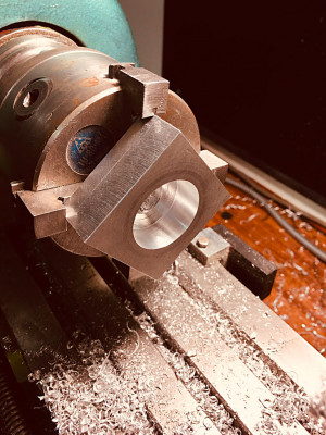 kosticka.jpg (201.73 KiB) Zobrazeno 4350 x Kostka, frézovaná na velikost 45x45mm tl. 20mm