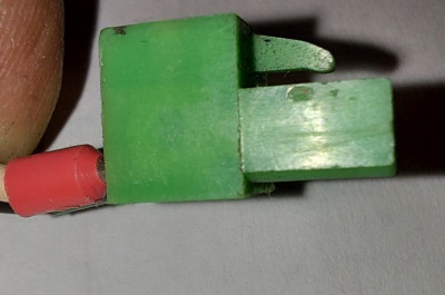 Konektor Motoru 02.jpg (59.81 KiB) Zobrazeno 1253 x Konektor motoru Assit AE4S50M - z boku