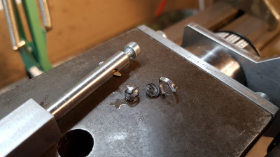 Image1664716347236646676.jpg (474.05 KiB) Zobrazeno 4231 x Fotka kecá, ty šponky jsou ještě z předchozího pokusu, vnitřní jsem zatím nezkusil.