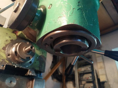 FN 25 svislá hlava ISO 40.jpg