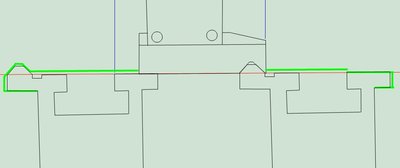 zelená čára: saně/suport - dosedal by jen v předu a vzadu (střed je jen pro koník - černá barva) a modře je obrys vřeteníku