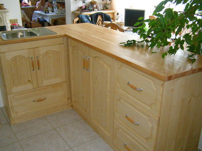 první výrobek na frézce - kuchyňská dvířka