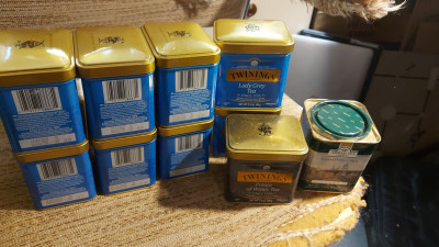 Krabicky od caje.jpg