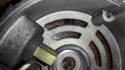 Motor 02.jpg (234.96 KiB) Zobrazeno 3348 x Bordel z uhlíků I