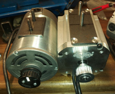 Příprava k montáži - pohled na řemenice.jpg (118.17 KiB) Zobrazeno 3901 x Pohled na řemenice zepředu