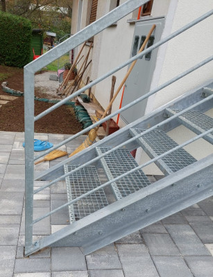 schody.jpg (499.97 KiB) Zobrazeno 8983 x Něco takového