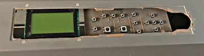 displ_00.jpg (44.97 KiB) Zobrazeno 10114 x 3mm tlustej železnej panel bylo neštěstí