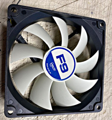 ventilator.jpg (90.03 KiB) Zobrazeno 7023 x Naprosto tichý chod