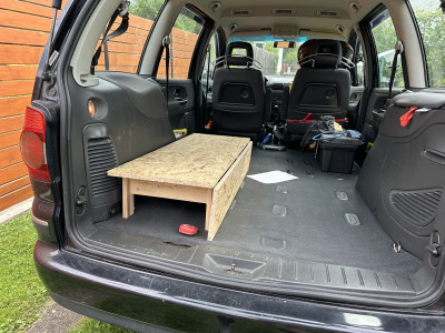 Rozkladatelné jednolôžko pre vylety s bicyklom, alebo tam vojdu nazad dve sedadlá za seba