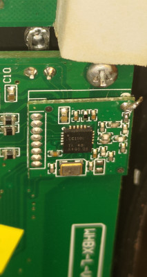 chybejici antena XHC CNC kolecko ovladac Chip TI CC110L  (10).jpg