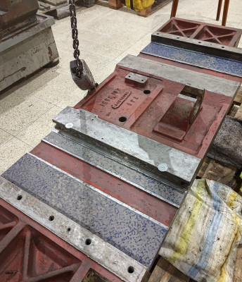 Hartford VMC 850 - Turcit osy Y zaškrabaný