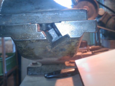 příčný tvar lože