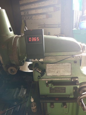 otáčkoměr  Frézka.jpg