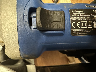 IMG_5964.jpeg (2.23 MiB) Zobrazeno 4338 x Výstupky na tele pre aretaciu posuvneho spínača