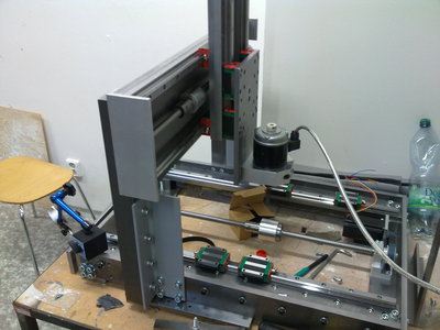 Odladěná geometrie + držák atase na místě