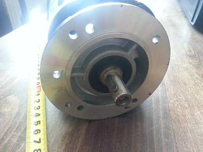 20130316_082825.jpg (2.48 MiB) Zobrazeno 6099 x příruba - rozměry na požádání