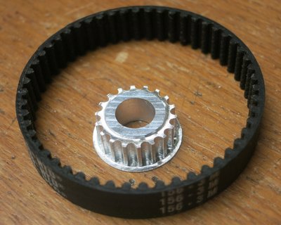 IMG_4293_HTD_3M_18_1600.jpg (408.55 KiB) Zobrazeno 11759 x Zátišíčko se zapůjčeným řemínkem