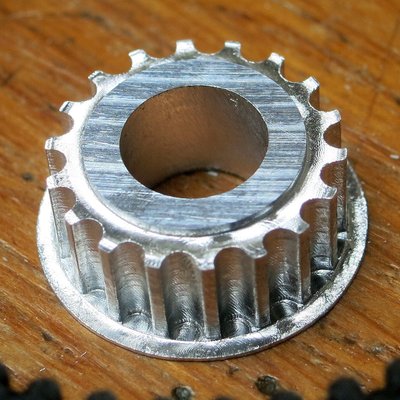 IMG_4293_HTD_3M_18_detailHC.jpg (534.76 KiB) Zobrazeno 12526 x Detail se zvýšeným kontrastem pro dokonalé vychutnání všech neduhů..