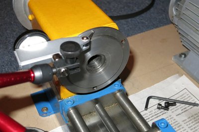 IMG_4547_priruba_spoj.jpg (224.55 KiB) Zobrazeno 10071 x Napojení na hřídel vřetena (šroubované)