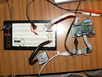 foto vyvojovej dosky, kontaktneho pola, KM led su na indikaciu spinania faz