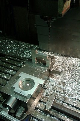 frézování držáků na vřeteno