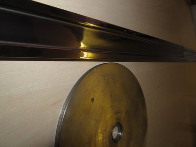 Nerezový profil a brusný CDN kotouč