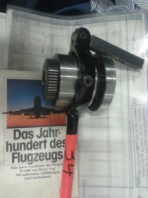 Ví někdo co to je? Předpokládám že něco s univerzálkou?