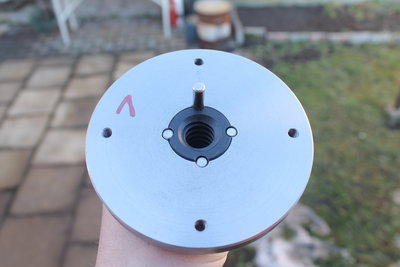 Detail zajištění trapézové matice.