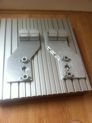 Upnutie linearných vozíkov SMA25UU, a úchytiek pre 20mm nepodopretú tyč