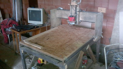 2014-08-14-0286.jpg (857.48 KiB) Zobrazeno 5668 x I. CNC, vypadá tak, protože už dlouho pracuje