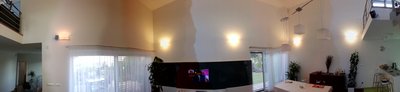 panorama obyvacky so zapnutymi 2x18W svietidlami