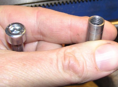 Detail distanční trubičky