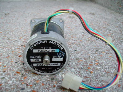 krokovy motor 200 kc