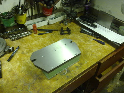 broušená spodní plocha, napasování před broušením vršku