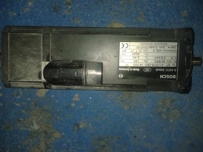 Servo Bosch s brzou bez enkodéru 900 Kč