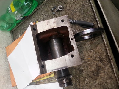 rozpěrná rubka mezi ložisky