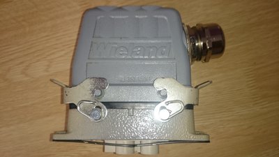 4 piny 690V/82A + 2 piny 400V/16A