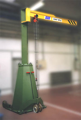 sloupový jeřáb 300kg-2.6m.jpg