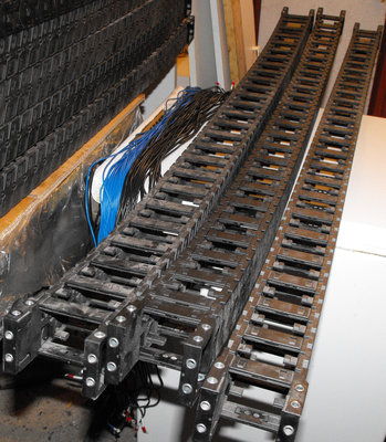 Velký průřez, délka 1400mm - cena za kus 350 Kč.