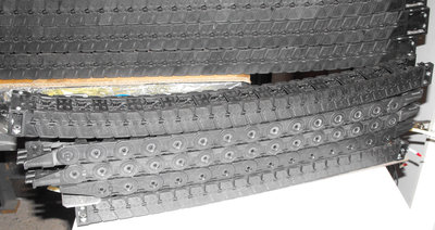 Malý a střední průřez, délka 600mm - cena za kus 250 Kč.